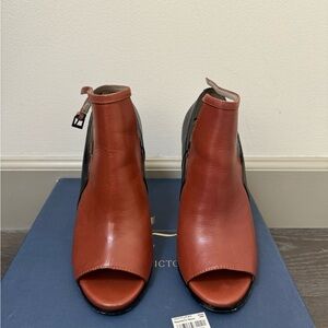 Pour La Victoire heels